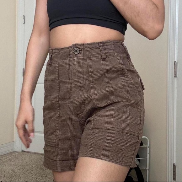 Brandy Melville Plaid Brown Shorts - Picture 1 of 9